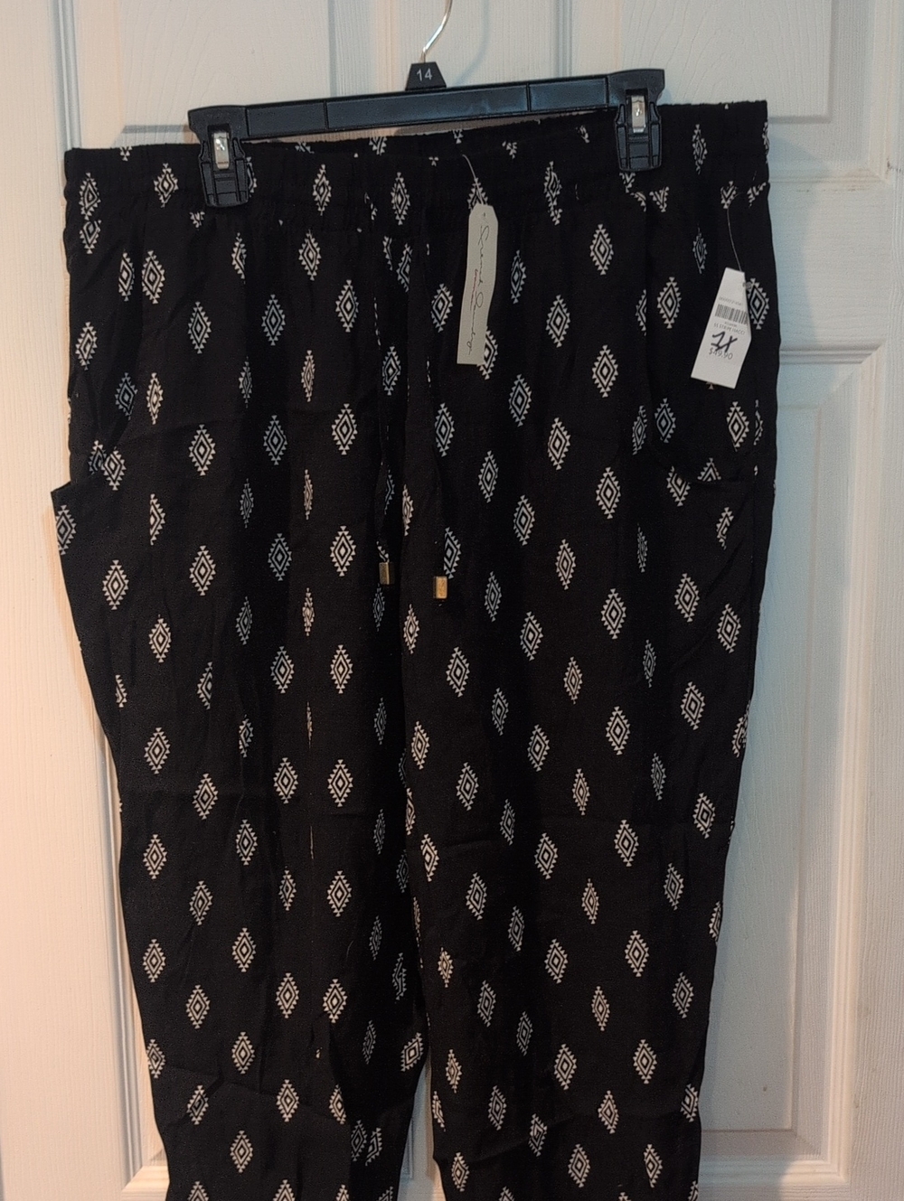 CLEARANCE! French Laundry Black Pants with White Geometric Print